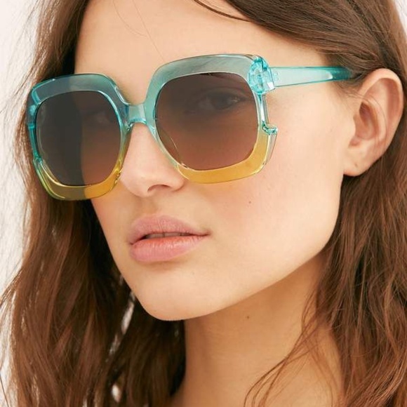Free People Accessories - Free People Gradient Real Deal Oversized Sunglass Free People Accessories - Free People Gradient Real Deal Oversized Sunglass